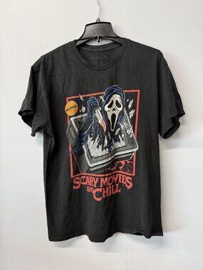 Scary Movies & Chill Ghostface Horror Graphic T-Shirt Black Size L